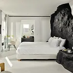Million Stars Mykonos, Iconic By Design Hotell 5*