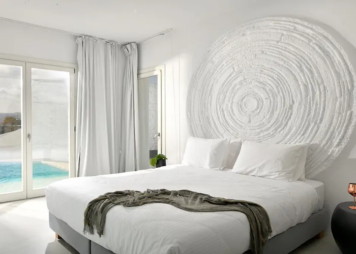 Million Stars Mykonos كالافاتيس